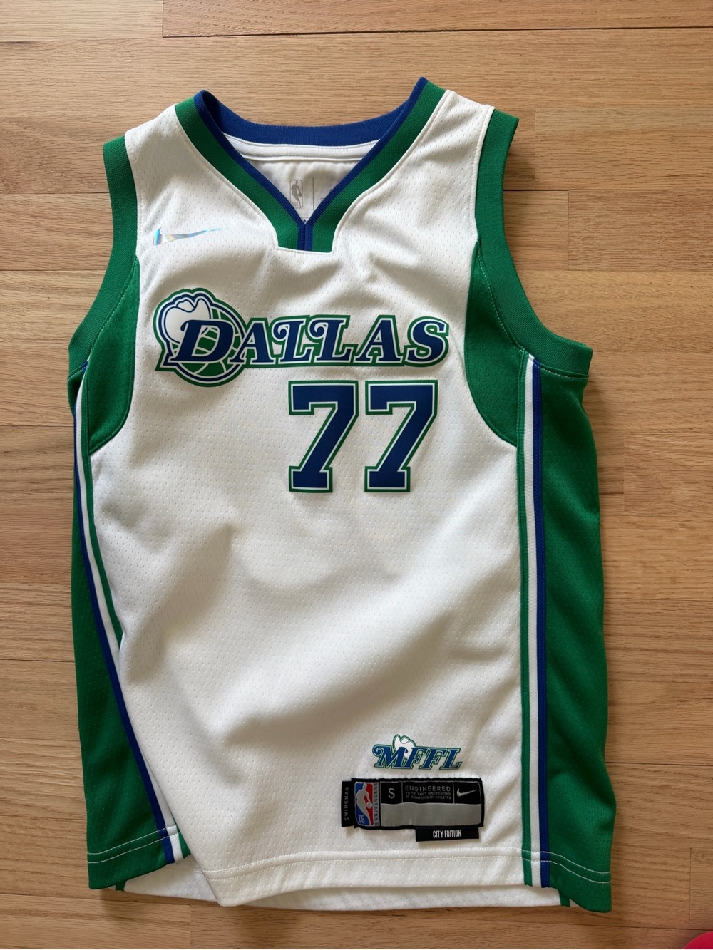 Nike Dallas Doncic jersey